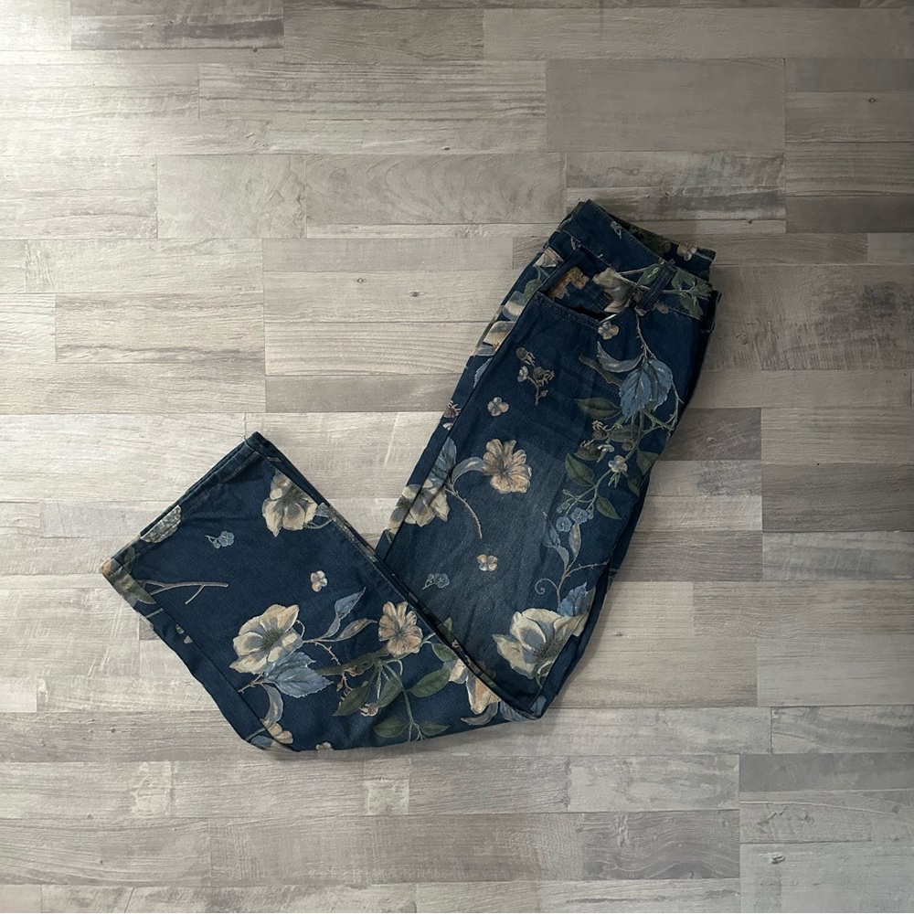 Shein Floral Patterned Jeans - Picture 3 of 5